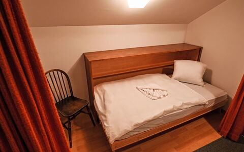 La Prada Wohnung 119: Building, House, Residential Area, Home, Shrub, Roof, Cottage, Estate, Garden
