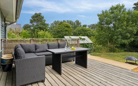 Esme - 225M to the Fjord: Blue, Shrub, Cottage, Groundcover, Garden, Estate, Shade, Landscaping, Farmhouse, Eco Hotel