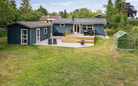 Esme - 225M to the Fjord: Blue, Shrub, Cottage, Groundcover, Garden, Estate, Shade, Landscaping, Farmhouse, Eco Hotel