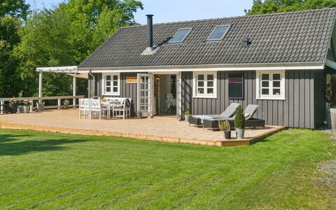 Veljan - 1.2Km from the Sea: Apartment, Condominium, Estate, Balcony, Villa, Hotel