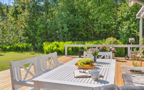 Veljan - 1.2Km from the Sea: Apartment, Condominium, Estate, Balcony, Villa, Hotel