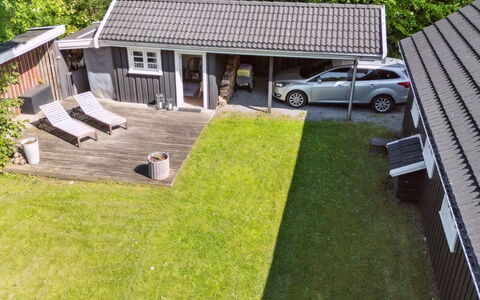 Veljan - 1.2Km from the Sea: Apartment, Condominium, Estate, Balcony, Villa, Hotel