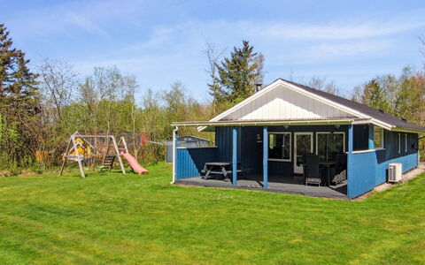 Alia - 30Km from the Sea: Estate, Shade, Driveway, Farmhouse