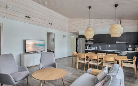 Villa Kaarina: Tree, Bank, House, Cottage, Lake, Pond, Forest, Log Cabin