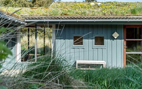 Markvor - 700M from the Sea: Estate, Shade, Driveway, Farmhouse