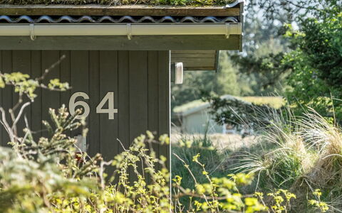 Markvor - 700M from the Sea: Estate, Shade, Driveway, Farmhouse