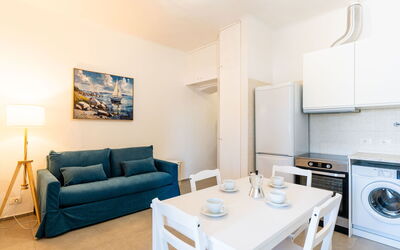 Accommodation:&nbsp;Sirena 717.4