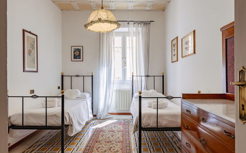 Operapartment: Interior Design, Flooring, Bedroom, Wall, Bed, Furniture, Floor, Wood, Bed Sheet, Bedding
