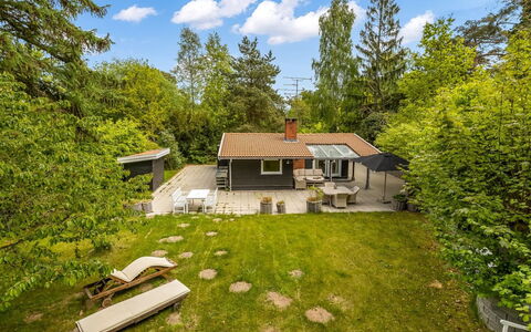 Afke - 660M from the Sea: House, Home, Residential Area, Shrub, Roof, Cottage, Land Lot, Rural Area, Groundcover, Garden