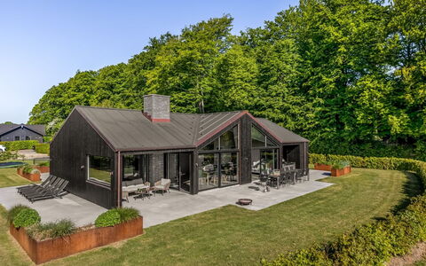 Goesta - 250M from the Sea: Estate, Shade, Driveway, Farmhouse