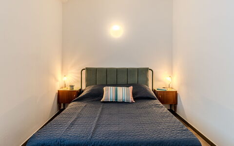 Tre Laghi: Bed, Bedroom, Interior Design, Bedding, Bed Sheet, Furniture, Flooring, Wood, Floor, Linens