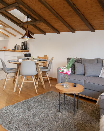 La Siala Apt.70 100.21