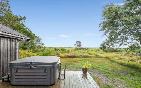 Githe - from the Sea: Grass, Grassland, Land Lot, Cottage, Rural Area, Meadow, Garden Buildings, Garden, Shed