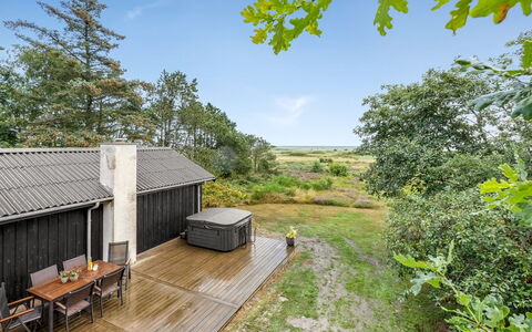 Githe - from the Sea: Grass, Grassland, Land Lot, Cottage, Rural Area, Meadow, Garden Buildings, Garden, Shed