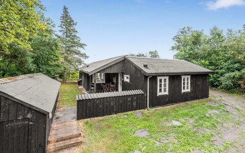 Githe - from the Sea: Grass, Grassland, Land Lot, Cottage, Rural Area, Meadow, Garden Buildings, Garden, Shed