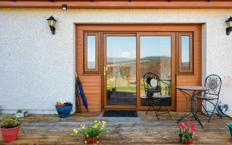 Crofters View: Shrub, Residential Area, Home, Estate, Garden, Lawn, Landscaping, Yard, Mansion, Villa