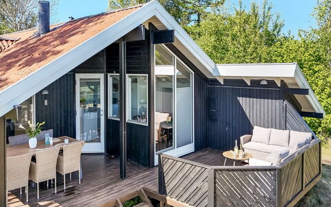 Ama - 250M from the Sea: Wood, Home, Porch, Deck, Hardwood, Roof, Wood Stain, Wood Flooring, Eco Hotel