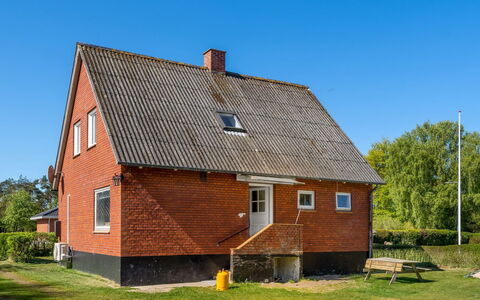 Arben - 900M from the Sea: Wood, Home, Porch, Deck, Hardwood, Roof, Wood Stain, Wood Flooring, Eco Hotel