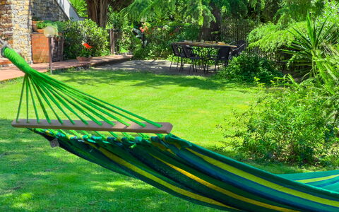Casa Delle Chicche - Imperia: Green, Garden, Lawn, Park, Swing
