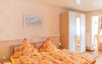 Accommodation:&nbsp;Kargoll 103.2