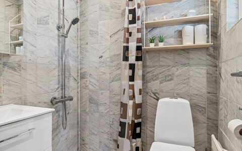 Amaja - 600M from the Sea: Flooring, Floor, Interior Design, Plumbing Fixture, Bathroom, Toilet Seat, Toilet, Tile, Plumbing, Composite Material