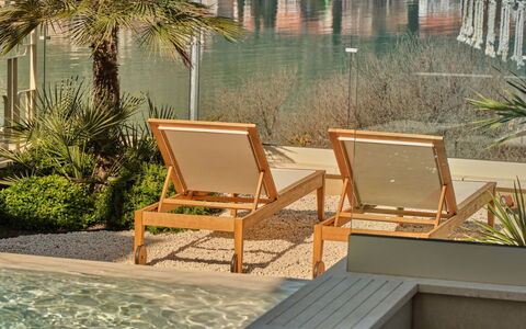 Mistral: Sea, Coast, Beach, Ocean, Shade, Balcony, Plank, Outdoor Furniture