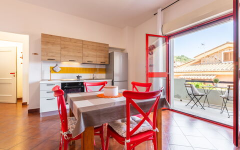 Appartamento Sala: Sea, Coast, Beach, Ocean, Shade, Balcony, Plank, Outdoor Furniture