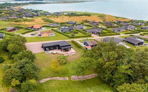 Stjerne - 300M to the Fjord: Mountain Range, Valley, Mountain Village, Resort Town