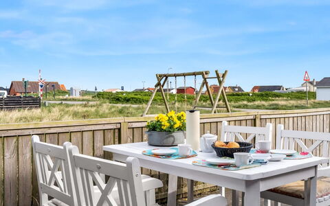 Arkil - 200M from the Sea: Grass, Grassland, Land Lot, Cottage, Rural Area, Meadow, Garden Buildings, Garden, Shed