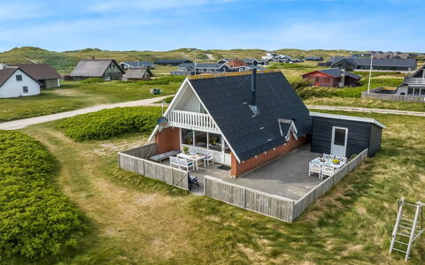 Arkil - 200M from the Sea: Grass, Grassland, Land Lot, Cottage, Rural Area, Meadow, Garden Buildings, Garden, Shed