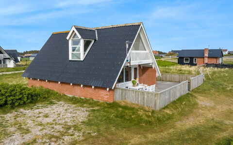 Arkil - 200M from the Sea: Grass, Grassland, Land Lot, Cottage, Rural Area, Meadow, Garden Buildings, Garden, Shed