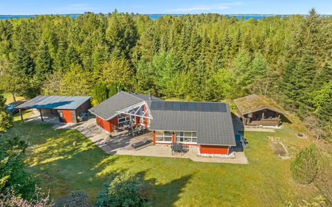 Atti - 500M to the Fjord: Estate, Shade, Driveway, Farmhouse