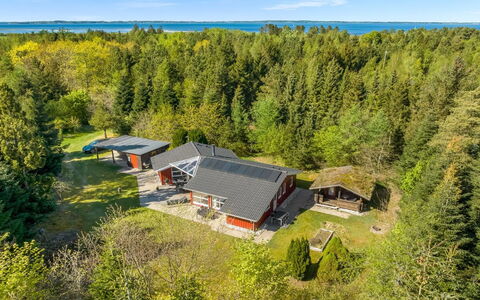 Atti - 500M to the Fjord: Estate, Shade, Driveway, Farmhouse