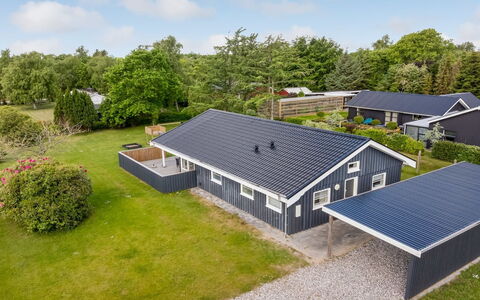 Ebertine - 740M to the Fjord: House, Home, Roof, Cottage, Estate, Landscaping, Garden Buildings, Siding, Farmhouse