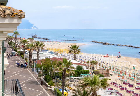La Terrazza Sul Conero: Coast, Sea, Beach, Coastal And Oceanic Landforms, Ocean, Vacation, Shore, Tropics, Caribbean