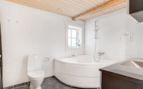 Edzard - 900M from the Sea: Plumbing Fixture, Flooring, Floor, Bathroom, Interior Design, Ceiling, Plumbing, Tap, Bathtub, Composite Material