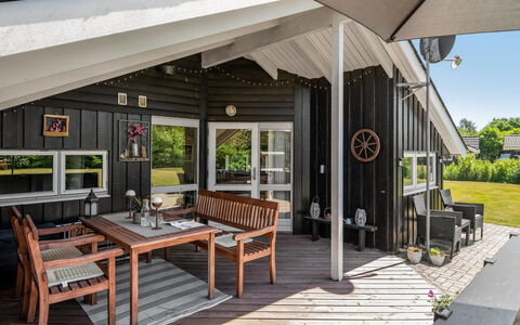 Kuisma - 11Km from the Sea: Wood, Porch, Roof, Home, House, Cottage, Siding, Door, Shade, Deck