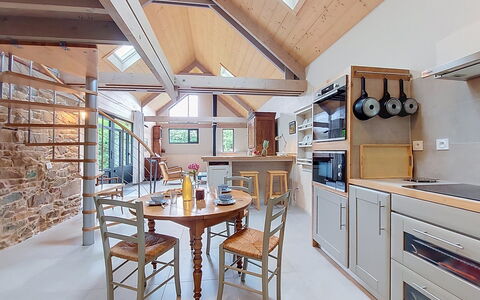 Le Préau: Furniture, Interior Design, Wood, Ceiling, Flooring, Light Fixture, Kitchen, Lighting, Floor, Home