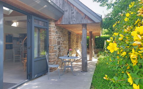 Le Préau: Wood, Door, Cottage, Home, Shade, Garden Buildings, Garden, Flowerpot, Siding, Home Door