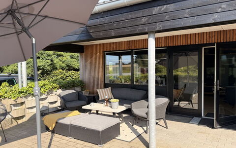 Harri - 400M from the Sea: Furniture, Interior Design, Flooring, Ceiling, Floor, Chair, Room, Lighting, Table, Kitchen & Dining Room Table