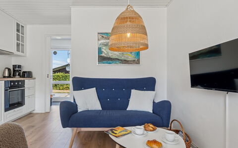 Heddi - 300M from the Sea: Apartment, Condominium, Estate, Balcony, Villa, Hotel