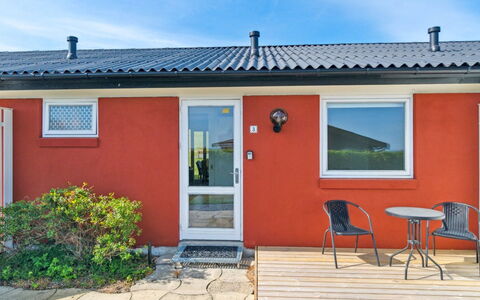 Heddi - 300M from the Sea: Apartment, Condominium, Estate, Balcony, Villa, Hotel