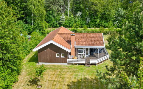 Hennrik - 240M from the Sea: Grass, Grassland, Land Lot, Cottage, Rural Area, Meadow, Garden Buildings, Garden, Shed