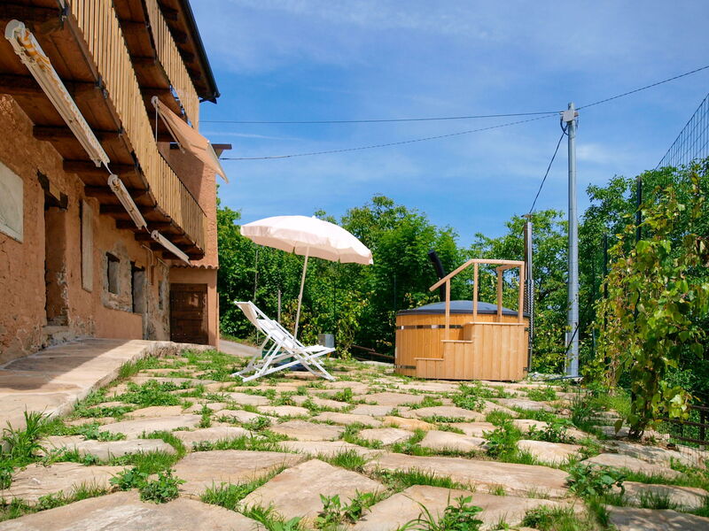 Poderi Alugi Serravalle