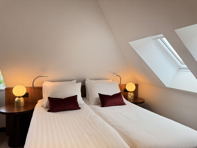Accommodation:&nbsp;Zen Kitchen & Boutique Hotel 400.2