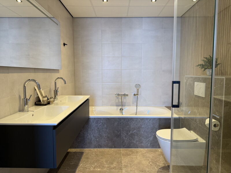 Accommodation:&nbsp;Zen Kitchen & Boutique Hotel 400.4