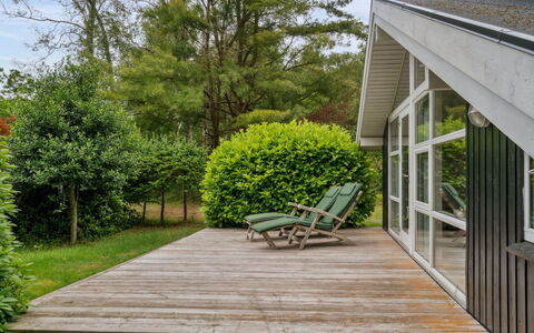 Tekla - from the Sea: Wood, Shrub, Home, Garden, Siding, Groundcover, Cottage, Plank, Hardwood