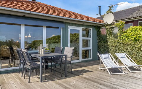 Egonie - 100M from the Sea: Estate, Shade, Driveway, Farmhouse