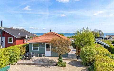 Egonie - 100M from the Sea: Estate, Shade, Driveway, Farmhouse