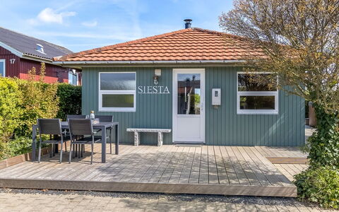 Egonie - 100M from the Sea: Estate, Shade, Driveway, Farmhouse